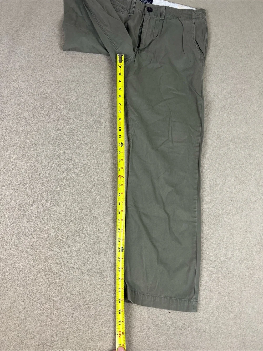 2013 American Eagle Original Straight Khaki Pants. Green. Mens Sz 33x30